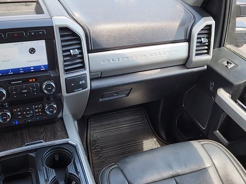 Certified 2021 Ford F250 Lariat w/ Lariat Value Package AWD/4WD image 6
