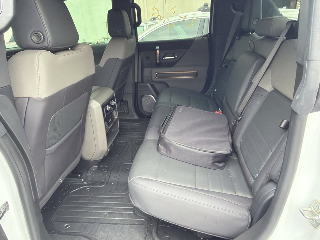 Used 2025 GMC Hummer EV 2X w/ LPO, Dark Essentials Package AWD/4WD image 6