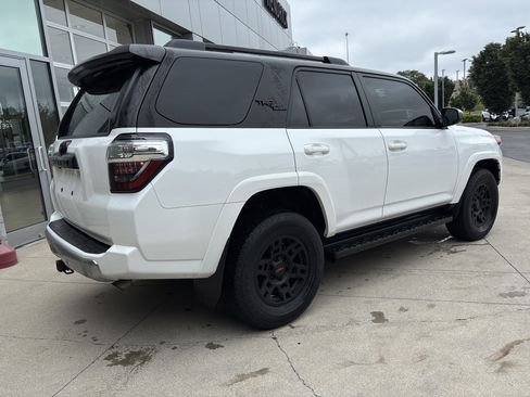Used 2023 Toyota 4Runner TRD Off-Road AWD/4WD image 7