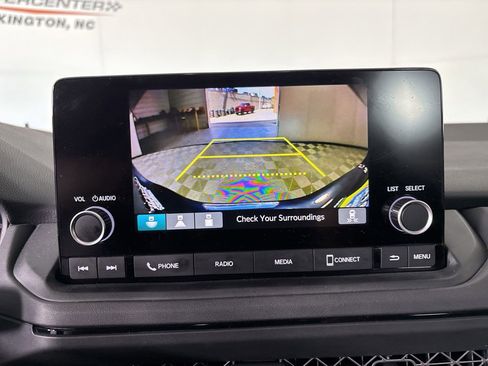 Used 2025 Honda Accord SE image 15