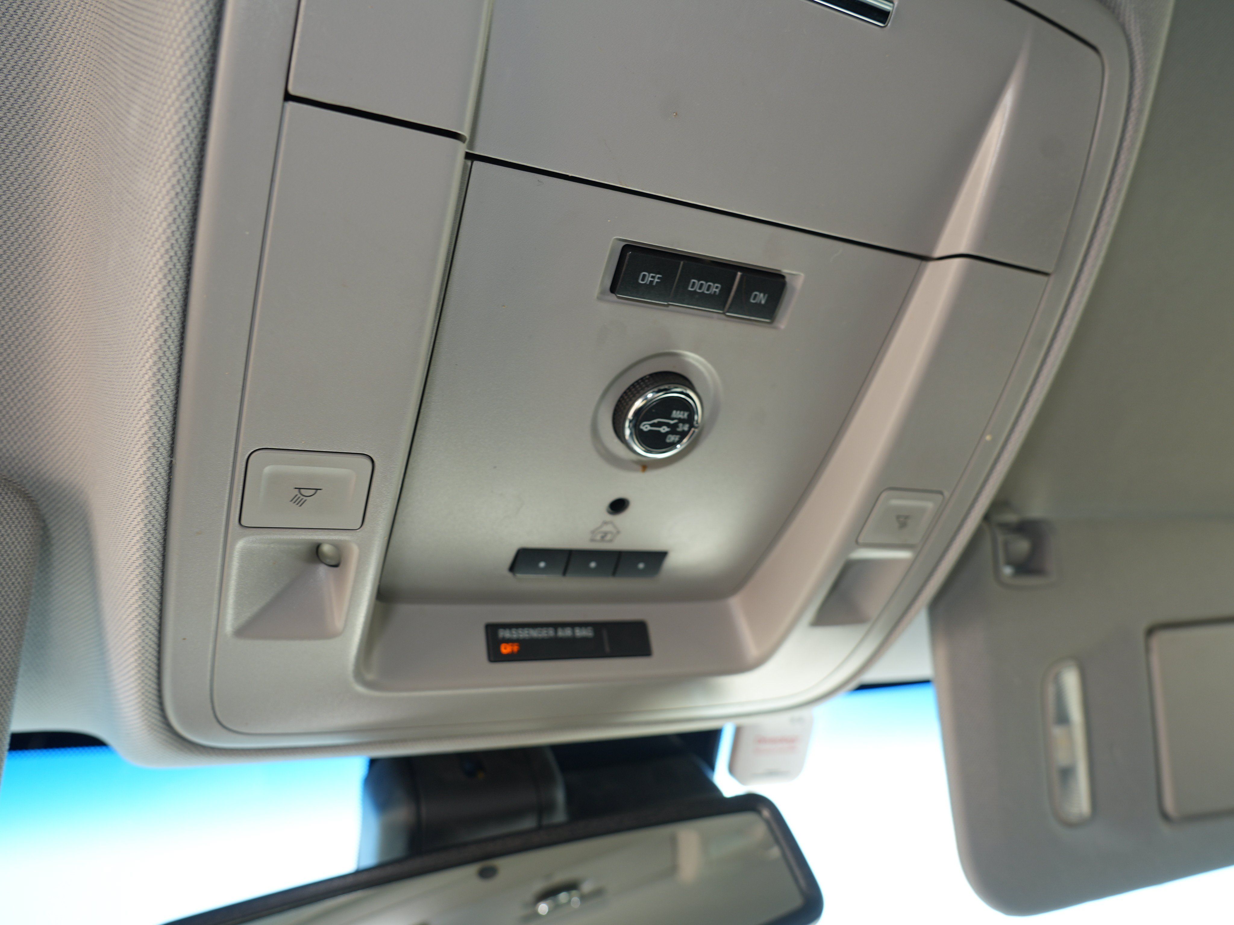 Used 2017 Chevrolet Suburban Premier AWD/4WD image 31
