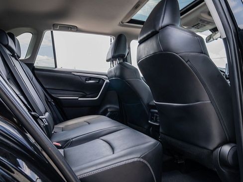 Used 2021 Toyota RAV4 XLE Premium FWD image 23