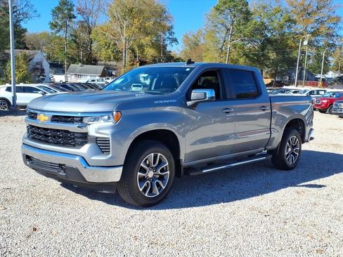 Used 2025 Chevrolet Silverado 1500 LT image 3