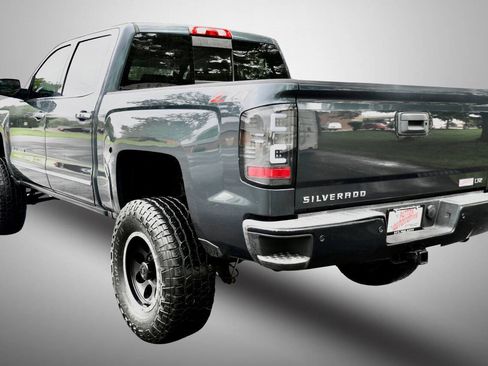Used 2018 Chevrolet Silverado 1500 LTZ Z71 w/ LTZ Plus Package AWD/4WD image 5