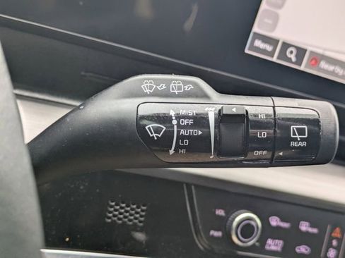 Used 2024 Kia Sportage EX image 29