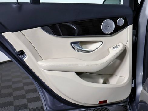 Used 2016 Mercedes-Benz C 300 4MATIC Sedan image 47