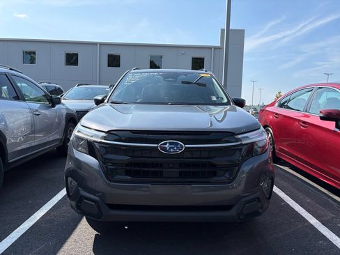 Certified 2025 Subaru Forester Touring w/ Popular Package - Touring AWD/4WD image 2
