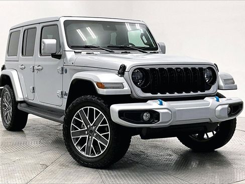 Used 2024 Jeep Wrangler High Altitude image 11