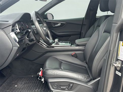 Used 2019 Audi Q8 Premium Plus w/ Premium Plus image 21