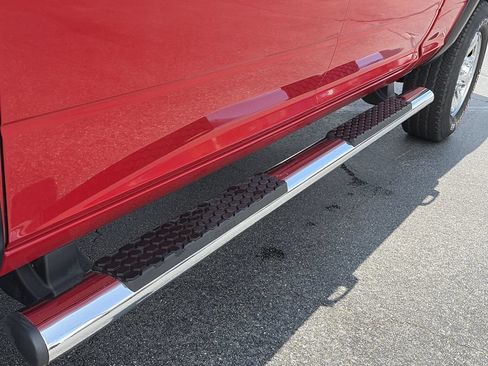 Used 2018 RAM 2500 Tradesman w/ Chrome Appearance Group AWD/4WD image 11