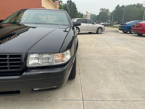 Used 2001 Cadillac Eldorado Touring FWD image 4