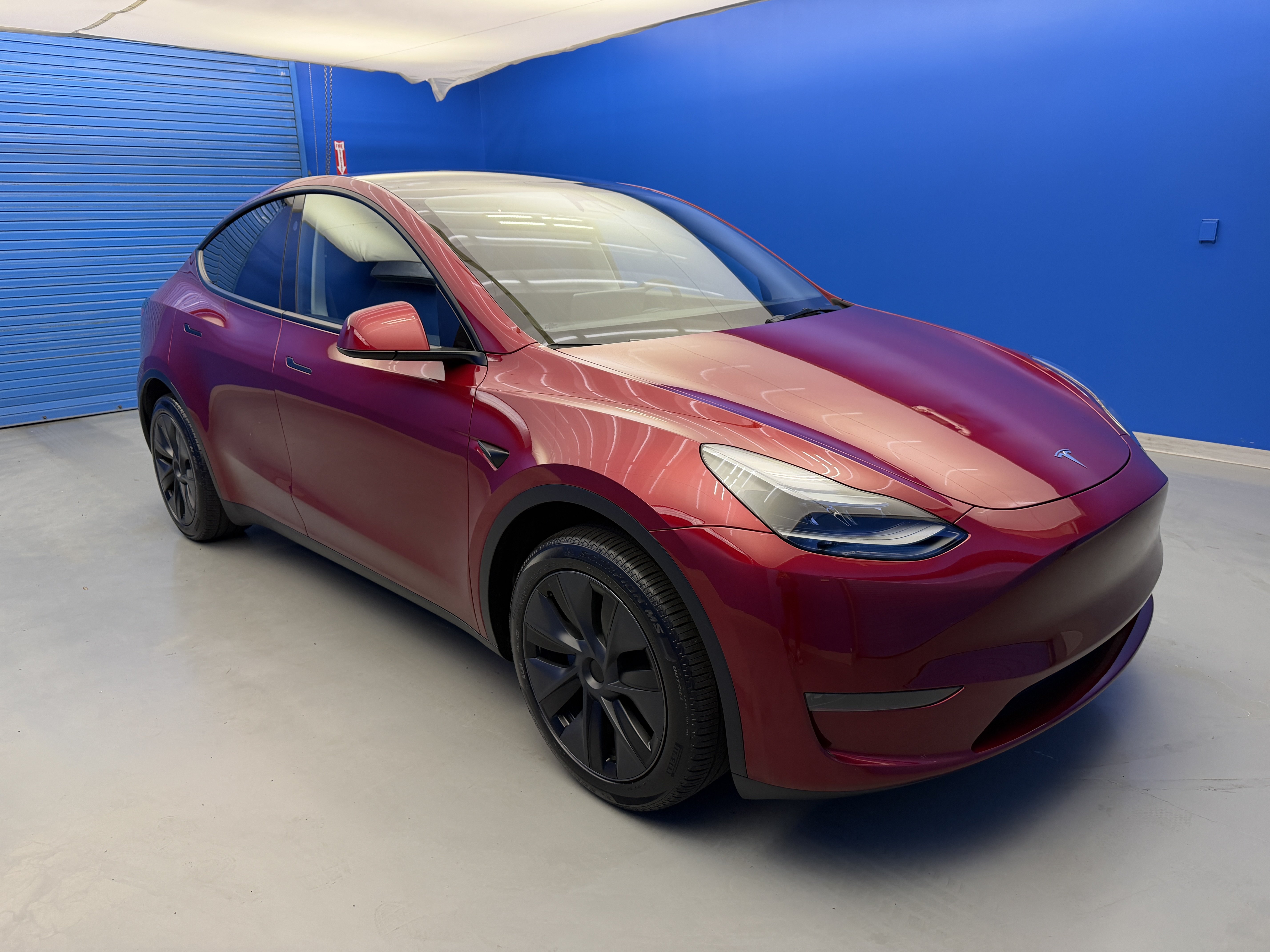 Used 2025 Tesla Model Y Long Range RWD image 2