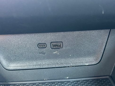 Used 2026 Chevrolet Equinox LT FWD image 25