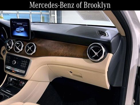 Used 2019 Mercedes-Benz GLA 250 4MATIC image 18