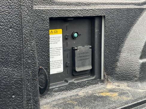 Used 2024 Ford F150 XLT w/ Mobile Office Package image 19