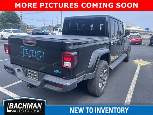 Used 2020 Jeep Gladiator Overland AWD/4WD image 7