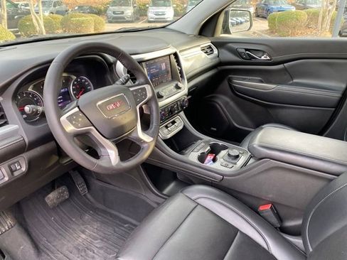 Used 2022 GMC Acadia SLT w/ Elevation Edition image 6