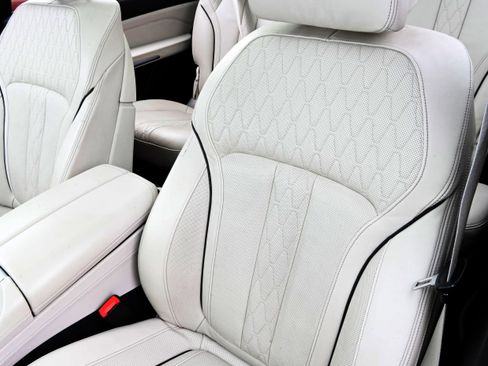 Used 2019 BMW X7 xDrive50i w/ M Sport Package image 10