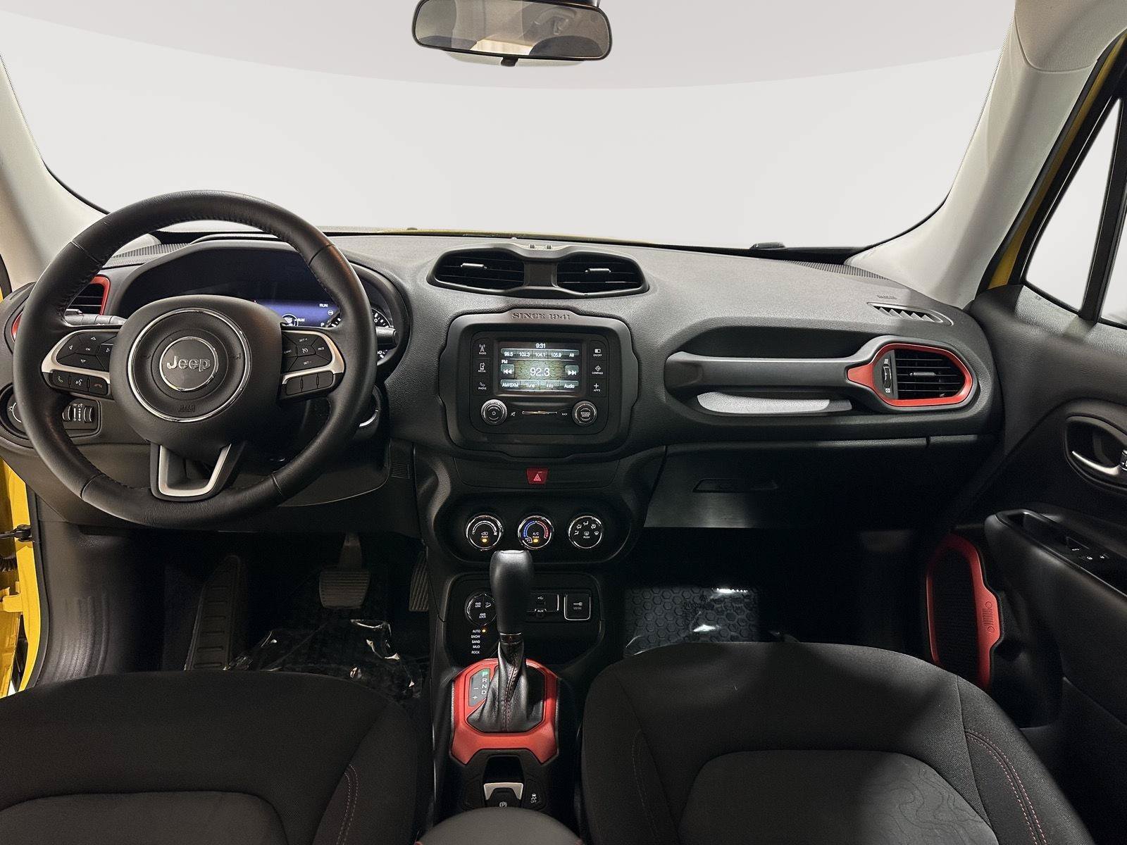 Used 2016 Jeep Renegade Trailhawk AWD/4WD image 18