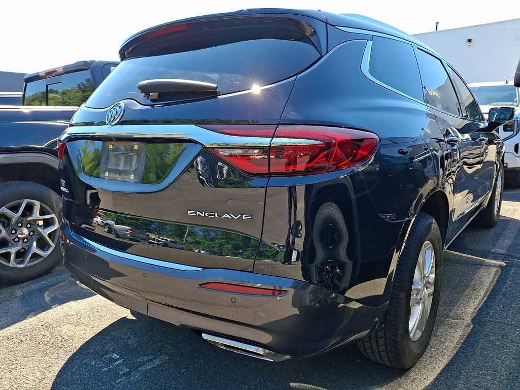 Certified 2018 Buick Enclave Essence w/ Trailering Package FWD image 5