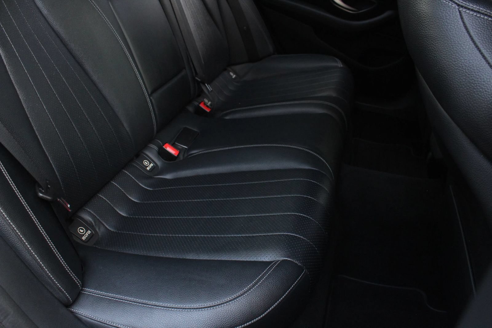 Used 2017 Mercedes-Benz E 300 4MATIC image 24