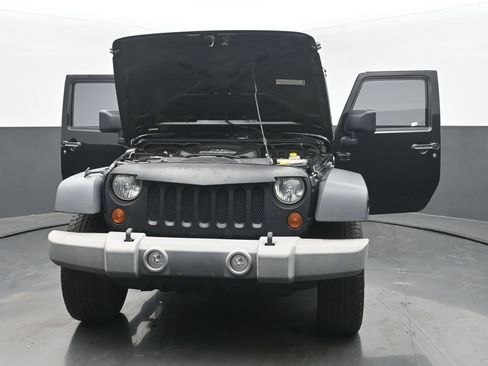 Used 2013 Jeep Wrangler Sport AWD/4WD image 48