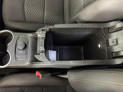 Used 2019 GMC Terrain SLE FWD image 30