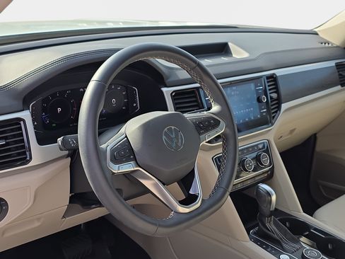 Used 2023 Volkswagen Atlas SE w/ Panoramic Sunroof Package AWD/4WD image 14