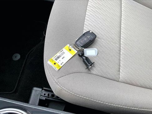 Used 2019 Ford Explorer Base image 30