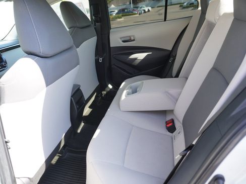 Used 2022 Toyota Corolla LE w/ Carpet Mat Package (TMS) FWD image 12