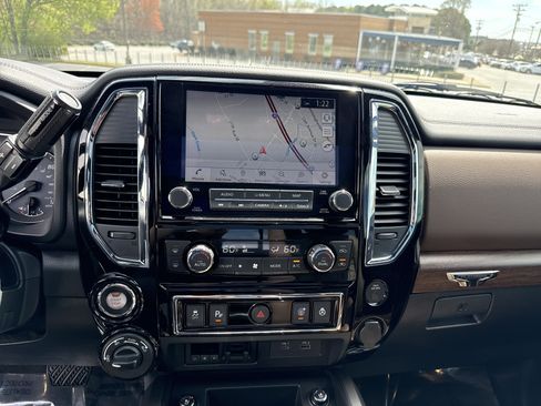 Used 2020 Nissan Titan Platinum Reserve w/ Moonroof Package image 24