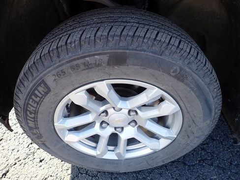 Used 2024 Chevrolet Silverado 1500 LT image 9