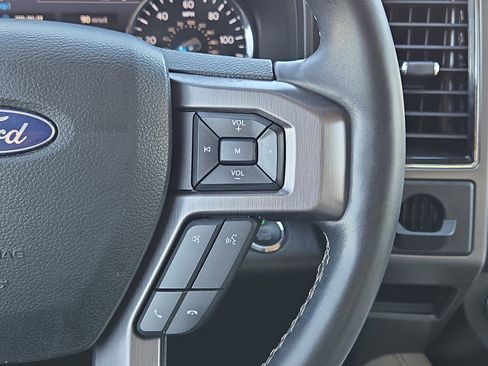 Used 2020 Ford Expedition Platinum image 29