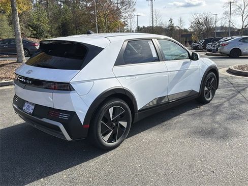 New 2026 Hyundai Ioniq 5 SE image 7