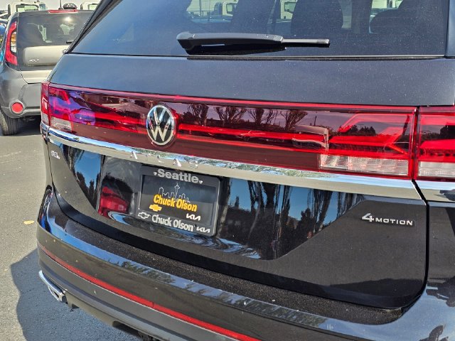 Used 2024 Volkswagen Atlas SEL AWD/4WD image 17