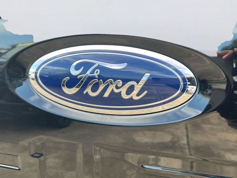 Used 2023 Ford F150 Lariat AWD/4WD image 34