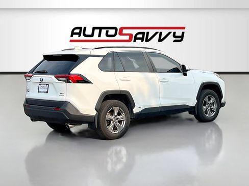 Used 2024 Toyota RAV4 XLE AWD/4WD image 7