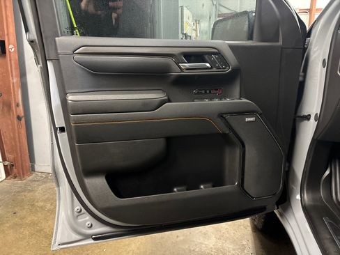 Certified 2025 GMC Sierra 1500 AT4 w/ AT4 Premium Package image 9