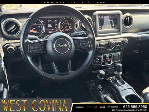 Used 2022 Jeep Wrangler Unlimited Sport AWD/4WD image 27