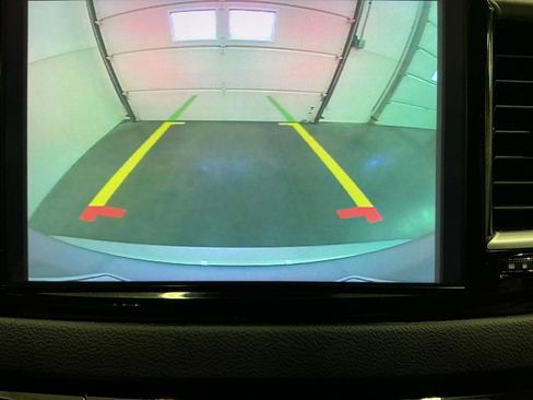 Used 2024 Chrysler Pacifica Touring-L FWD image 21