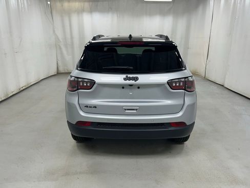 Used 2026 Jeep Compass Limited AWD/4WD image 5