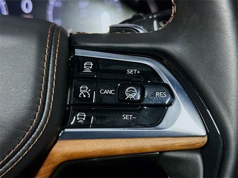 Certified 2024 Jeep Grand Cherokee Summit image 32