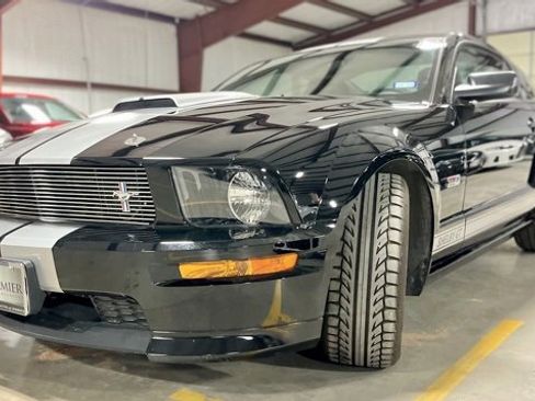 Used 2007 Ford Mustang GT Premium image 4