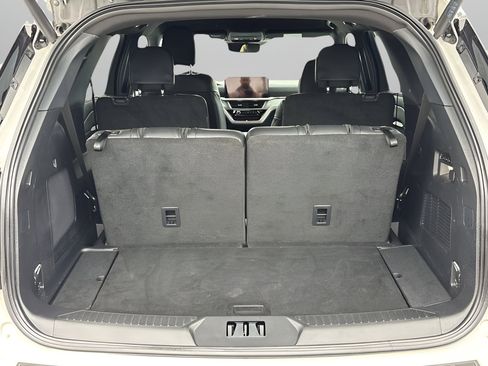 Certified 2025 Ford Explorer ST-Line w/ Premium Package image 8