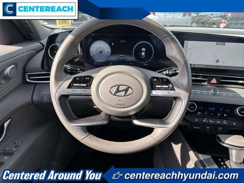 Used 2023 Hyundai Elantra SEL w/ Convenience Package image 11