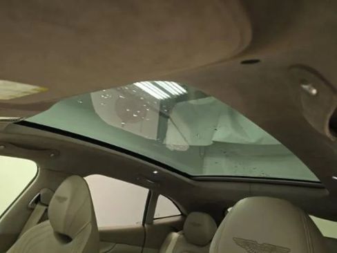 Used 2021 Aston Martin DBX Sport Utility 4D image 13