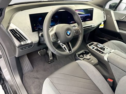 New 2026 BMW iX xDrive60 w/ M Sport Package image 9