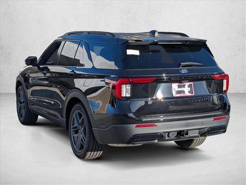 New 2026 Ford Explorer ST-Line w/ ST-Line Street Pack image 9