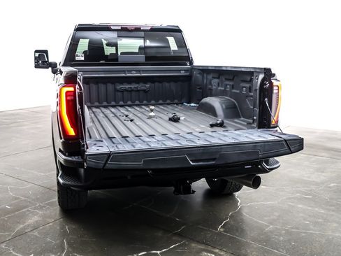 Used 2024 GMC Sierra 2500 AT4 w/ AT4 Premium Plus Package image 23