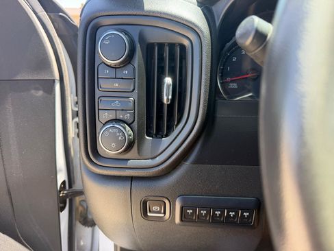 Used 2021 Chevrolet Silverado 2500 W/T w/ WT Convenience Package AWD/4WD image 17